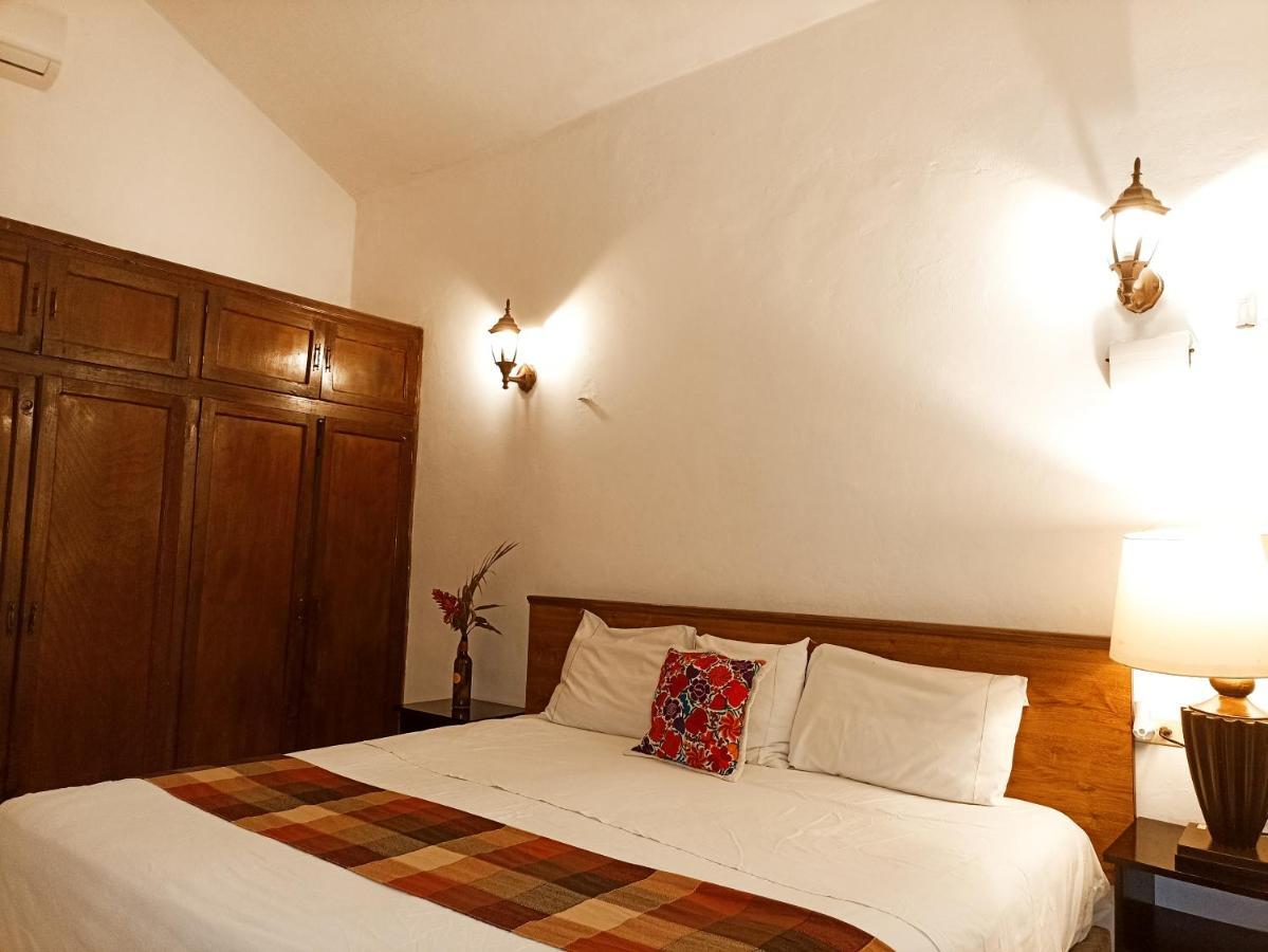 Casa De Los Pajaros - B&B Valladolid  Exteriör bild