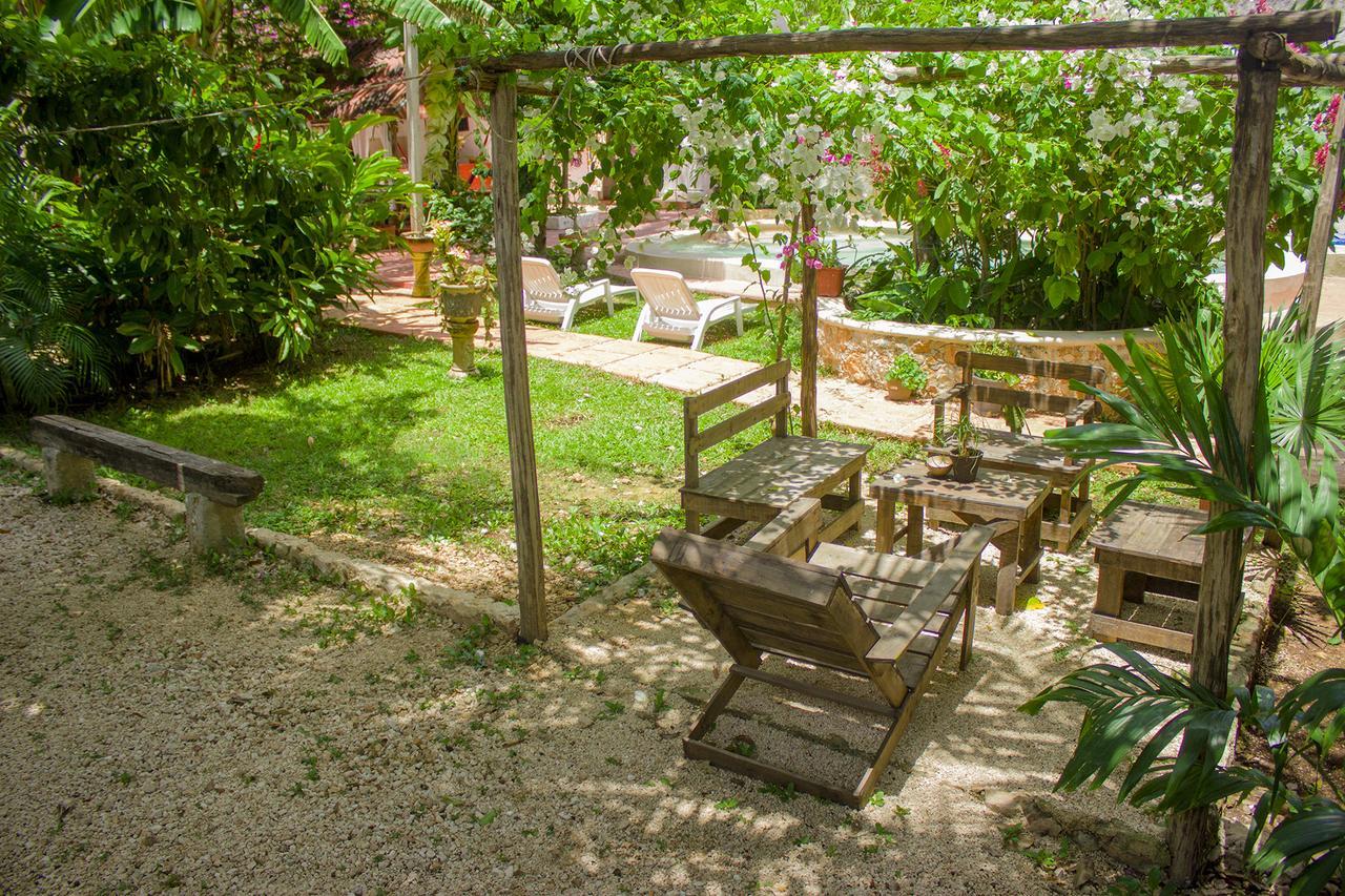 Casa De Los Pajaros - B&B Valladolid  Exteriör bild